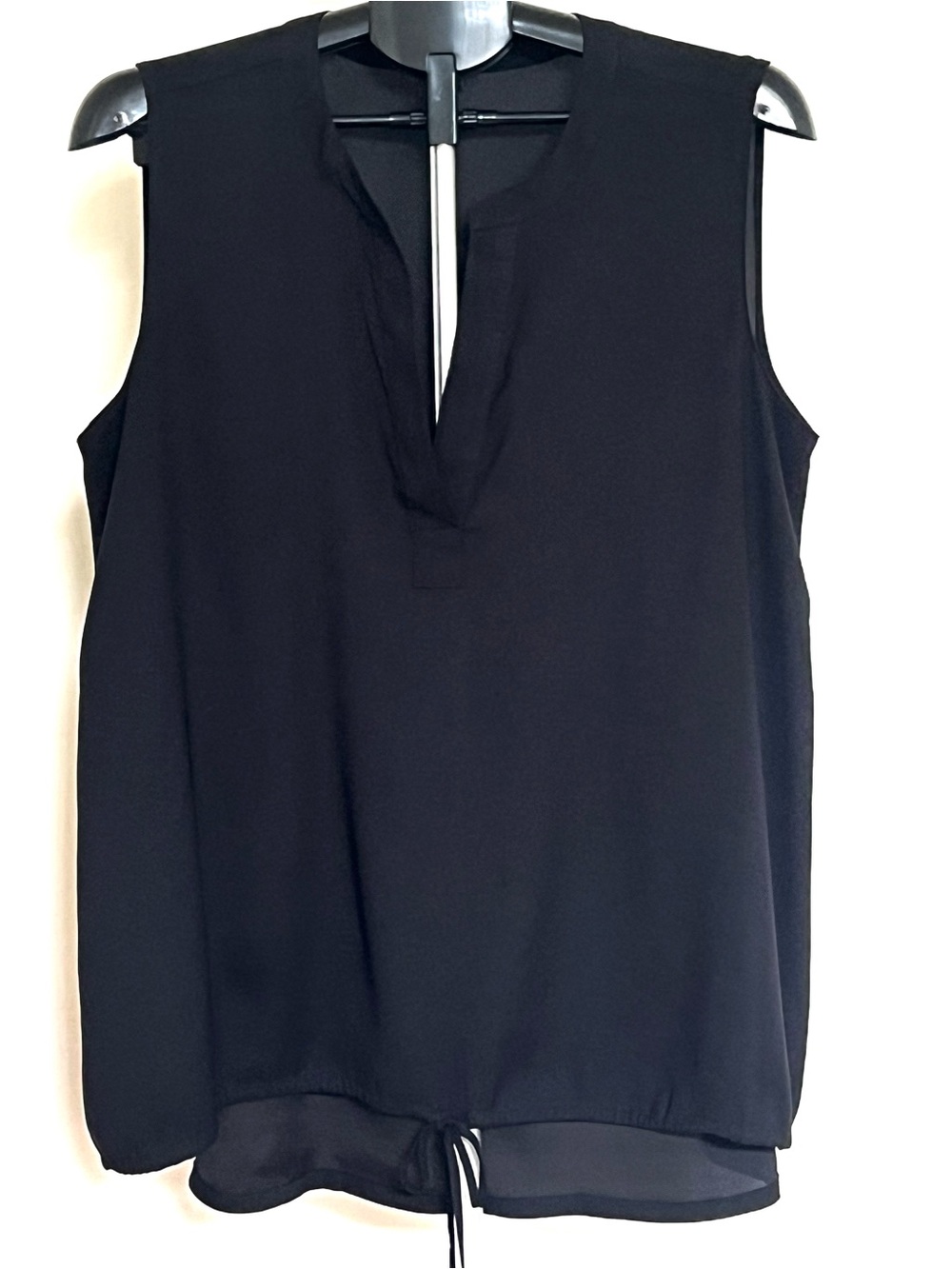 Ann Taylor Women’s Black Sleeveless V-Neck Tunic With Drawstring Size Large